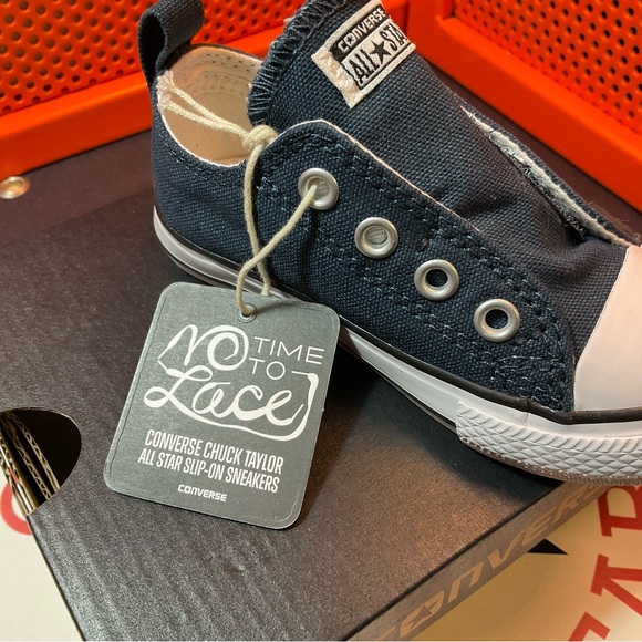 Converse Chuck Taylor Toddler Simple Slip in Navy - Picture 5 of 7